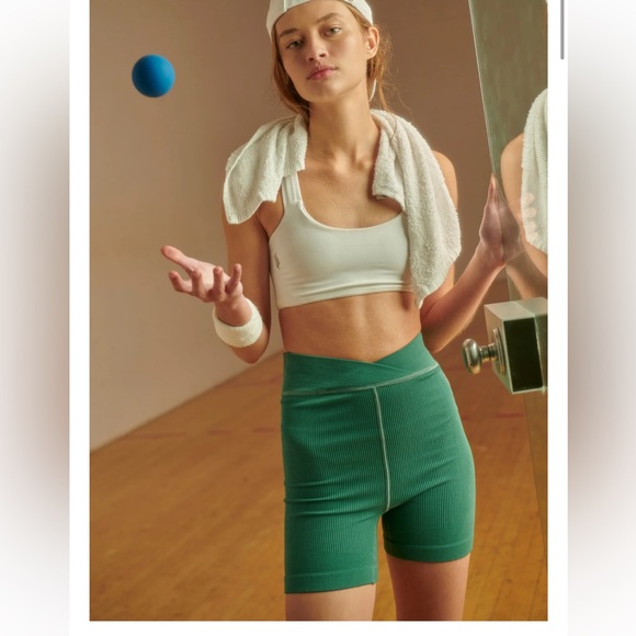 FP Movement by Free People Pants - Free People Free Throw shorts Women’s size Large NWT